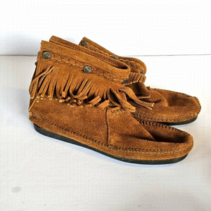 Minnetonka Brown Leather Fringe Moccasin Booties Size 8